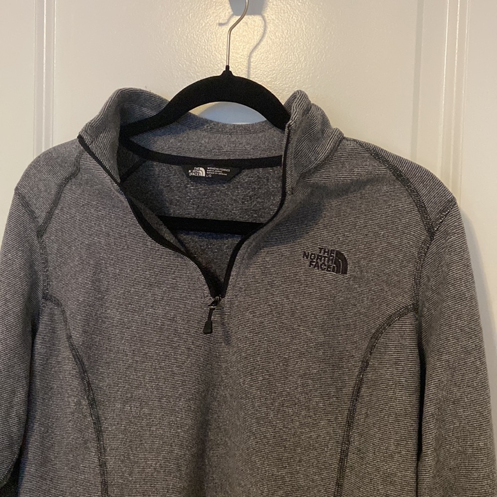 The North Face Womens Quarter Zip Pullover Large